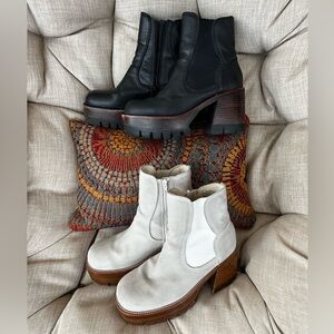 Both included! black boots have scratches